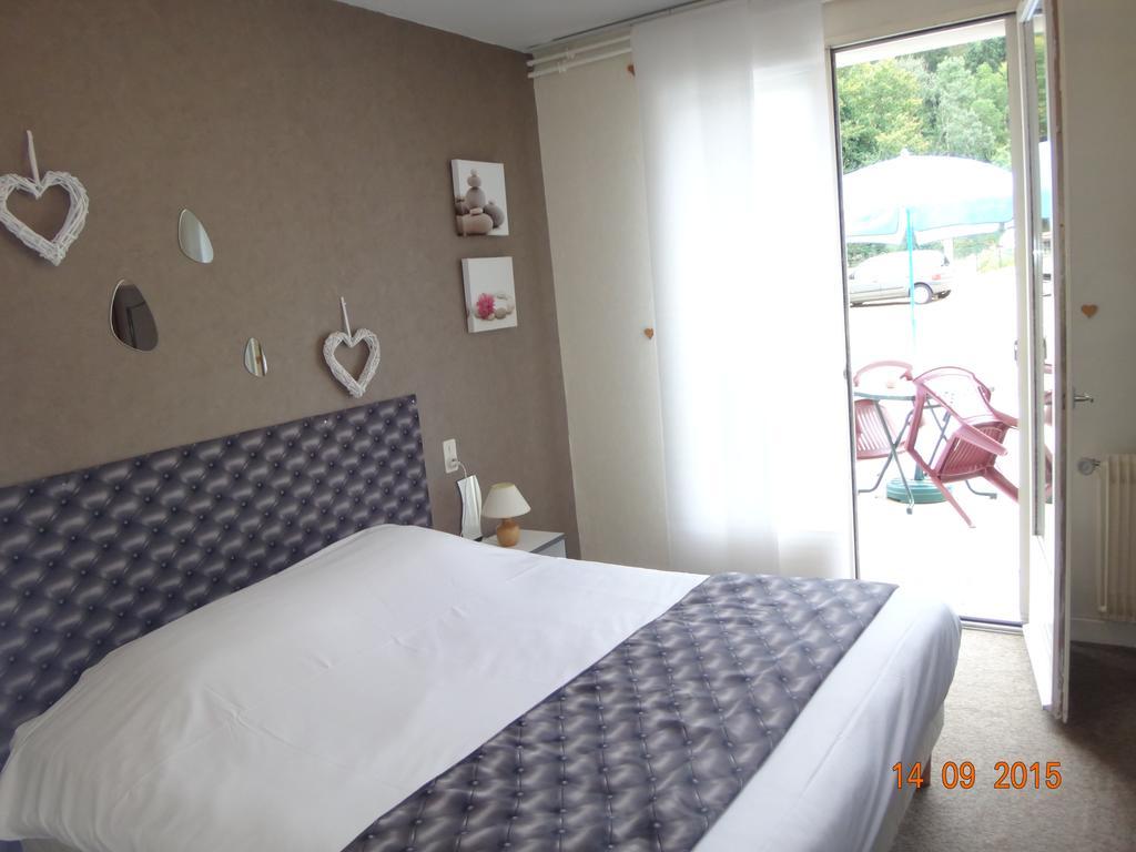 Hotel Bon Accueil Ойонна Номер фото